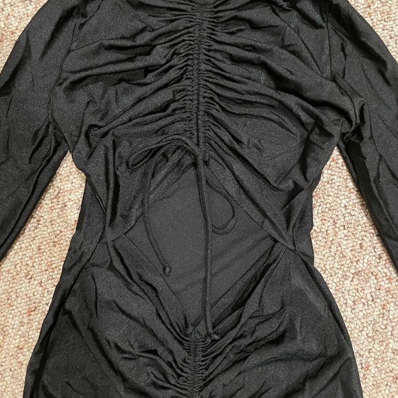 Bodycon open-back tie dress - Picture 2 of 4